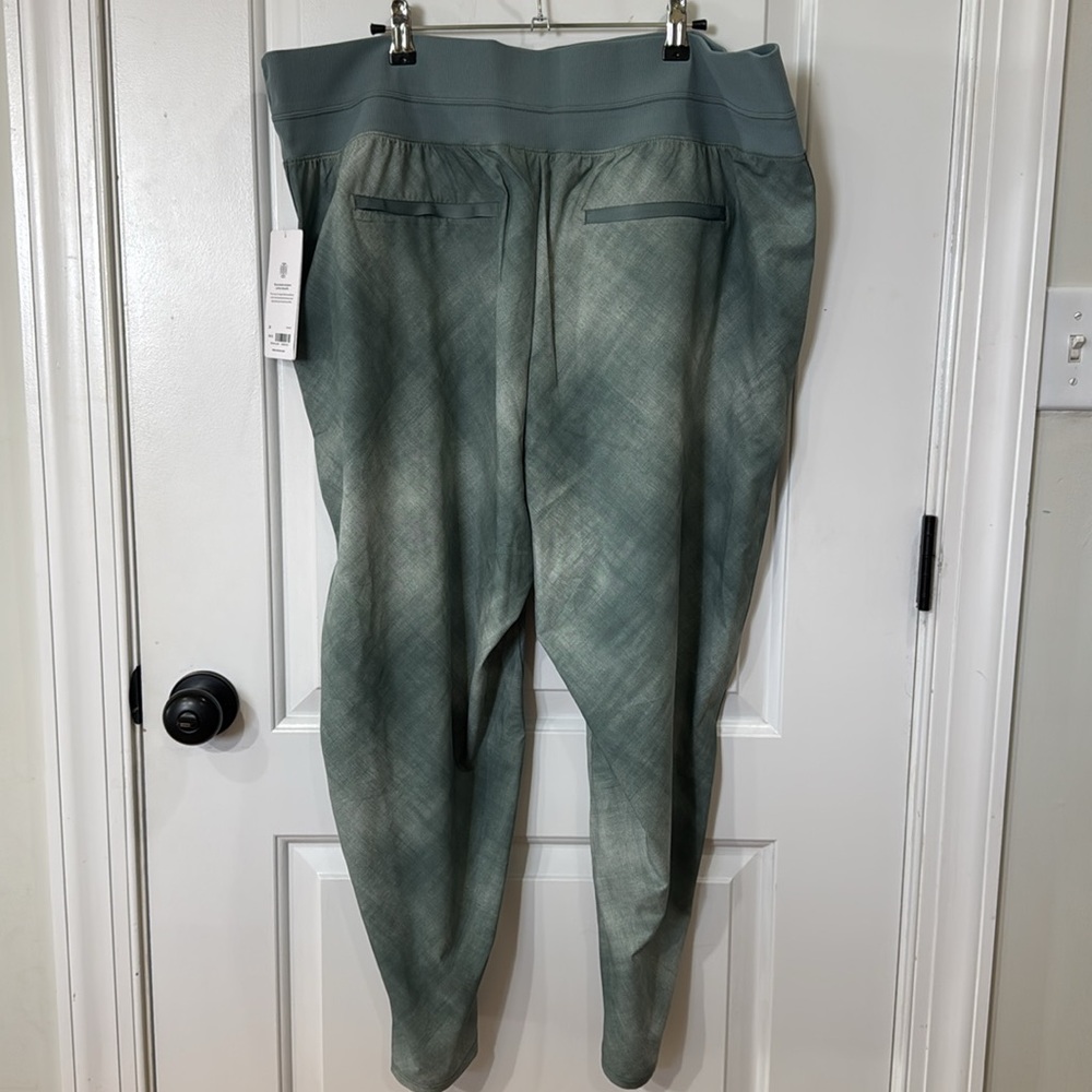 *NEW* ATHLETA NOLITA SLIM TAPERED PRINTED CROP PANT SIZE 20 - Picture 9 of 11